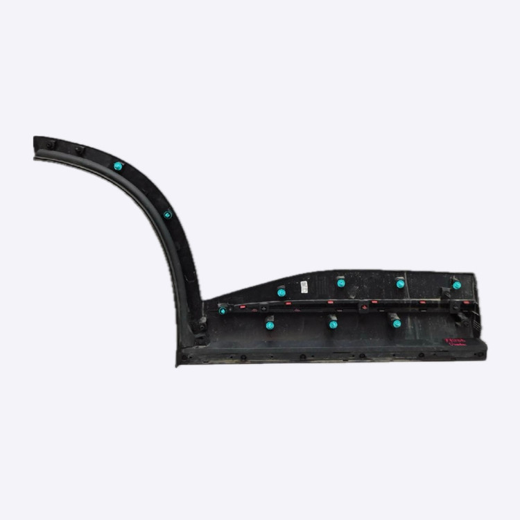 فلاپ روی درب عقب فونیکسFX
